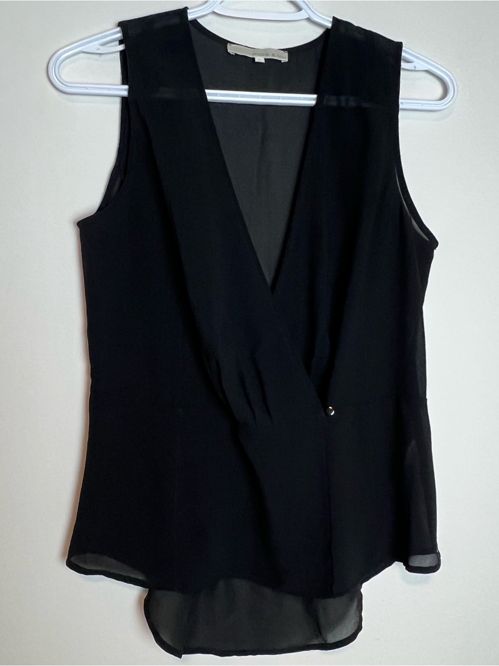 Monk & Lou Black Faux-Wrap Sleeveless Chiffon Blouse - Size Small (GUC)